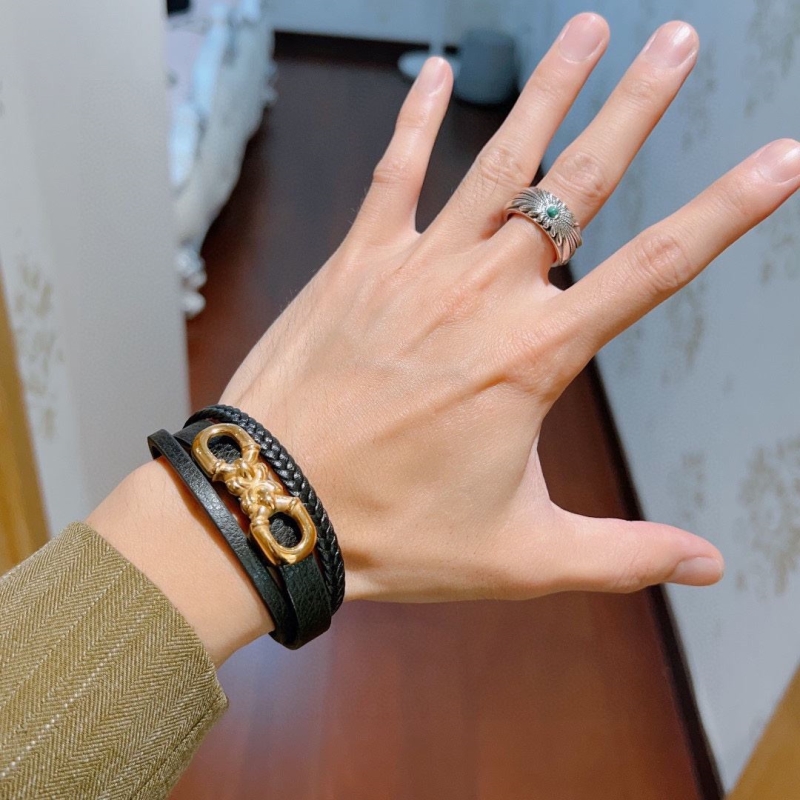 Gvc*1 bracelets